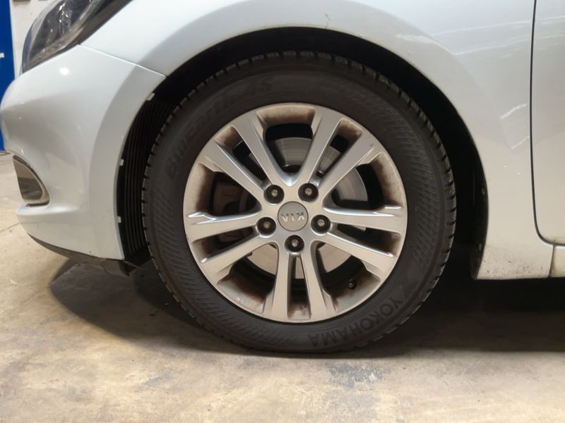 Kia cee'd 1.6 GDI SW Active 2013 – снимка 3