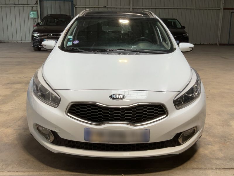 Kia cee'd 1.6 GDI SW Active 2013 – снимка 14