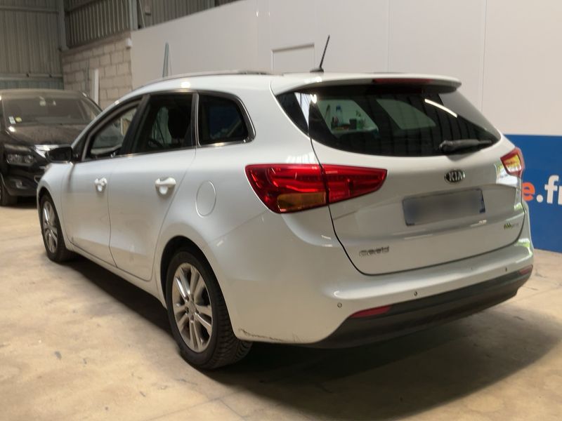 Kia cee'd 1.6 GDI SW Active 2013 – снимка 6