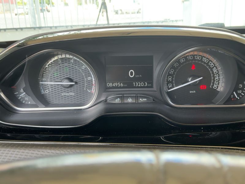Peugeot 2008 1.2 e-THP GT Line 2017 – снимка 18