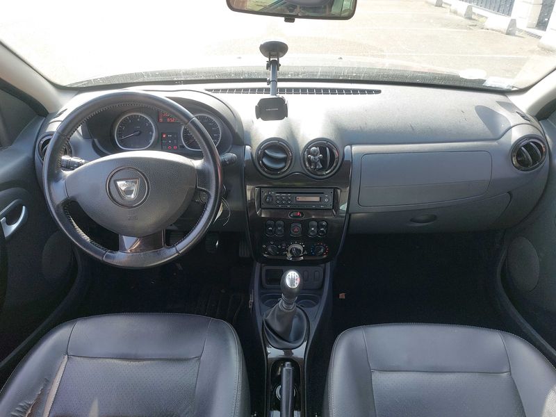 Dacia Duster 1.5 dCi Prestige 4x2 2011 – снимка 11