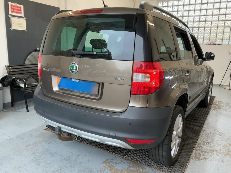 Skoda Yeti 2.0 TDI Ambition 4x4 2012 – снимка 8