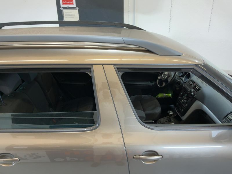 Skoda Yeti 2.0 TDI Ambition 4x4 2012 – снимка 13