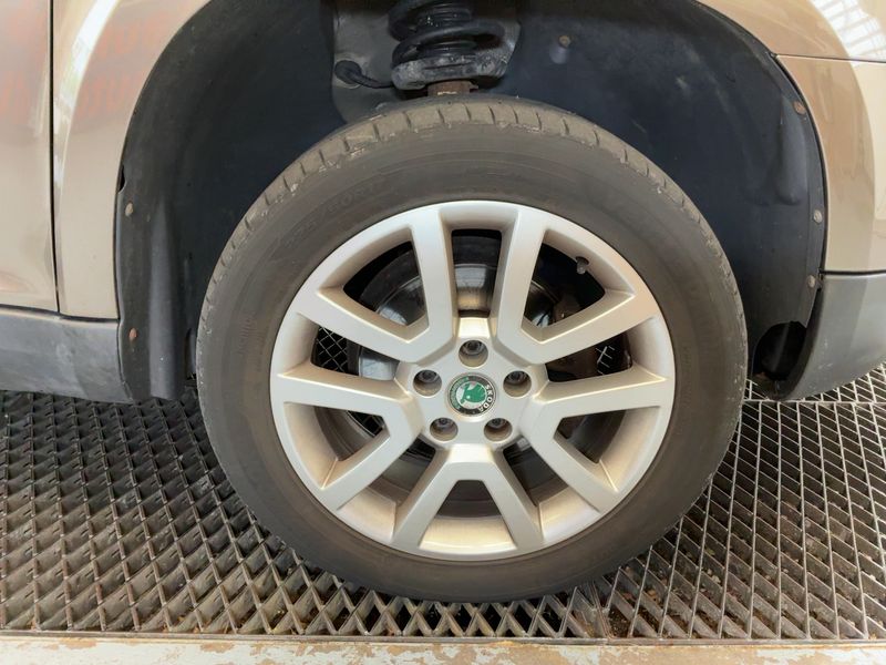 Skoda Yeti 2.0 TDI Ambition 4x4 2012 – снимка 11