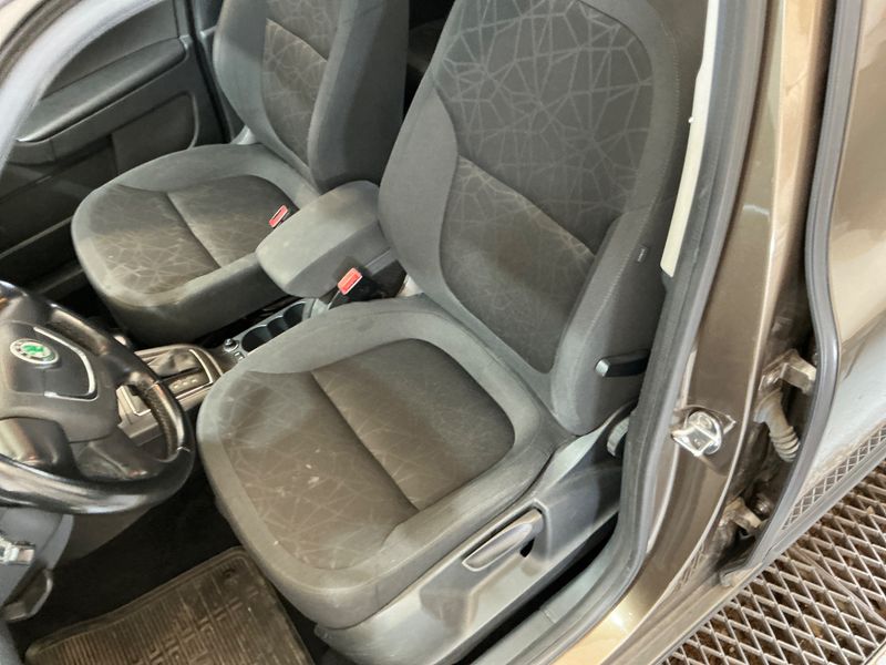 Skoda Yeti 2.0 TDI Ambition 4x4 2012 – снимка 39