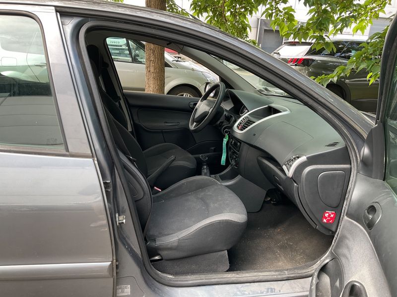Peugeot 206+ 1.4 HDi Trendy 2009 – снимка 3