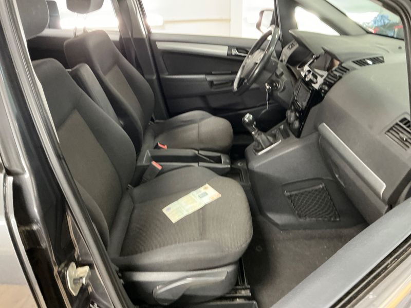 Opel Zafira 1.8 Family 2012 – снимка 3