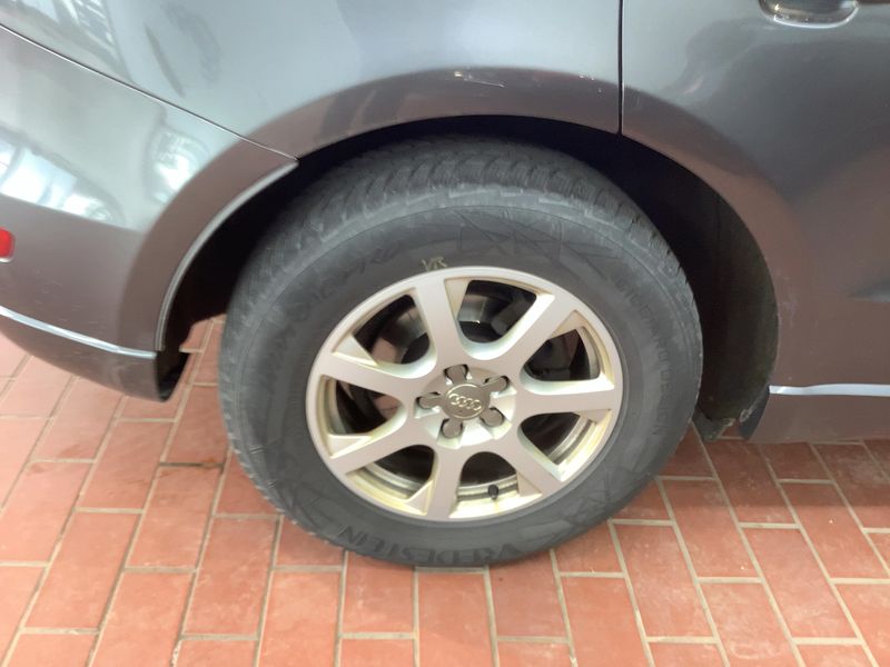Audi Q5 2.0 TDI quattro 2011 – снимка 9