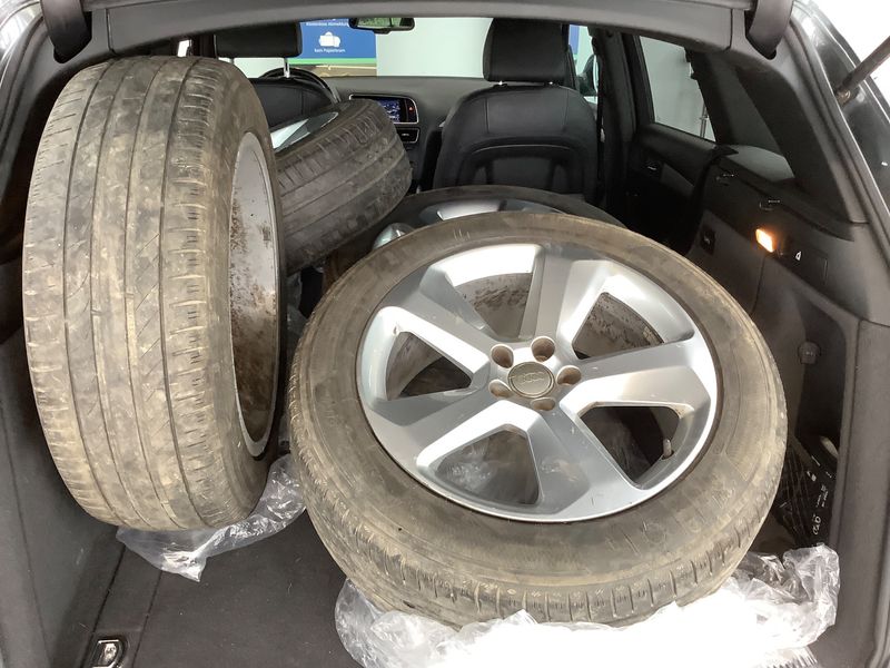 Audi Q5 2.0 TDI quattro 2011 – снимка 15