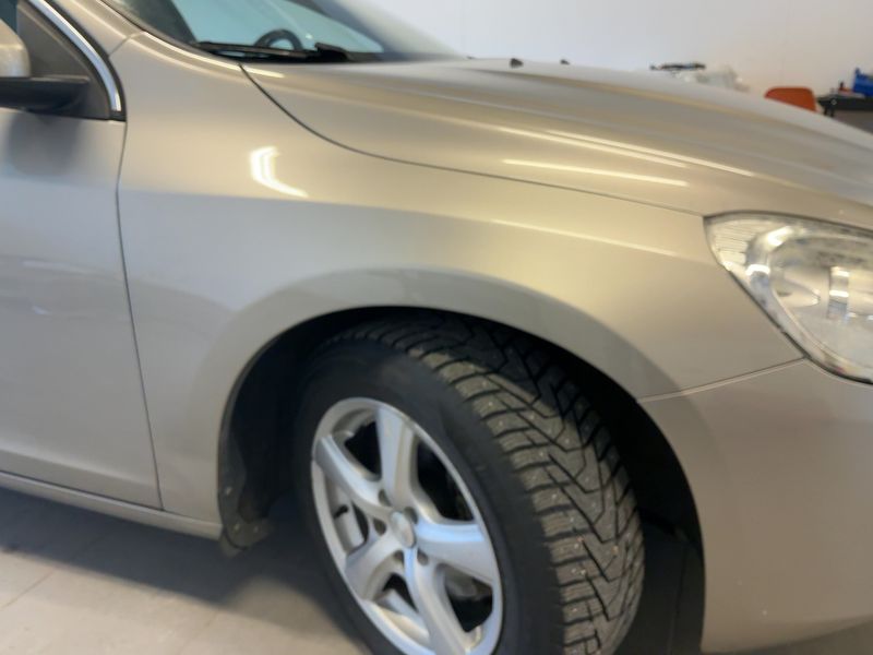 Volvo V60 1.6 T4F Momentum 2012 – снимка 12