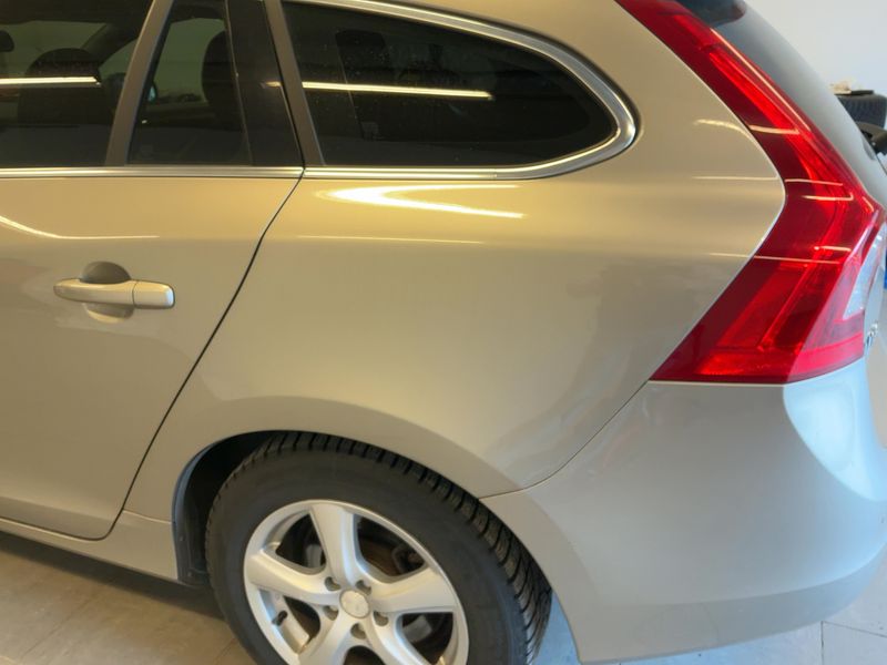Volvo V60 1.6 T4F Momentum 2012 – снимка 6