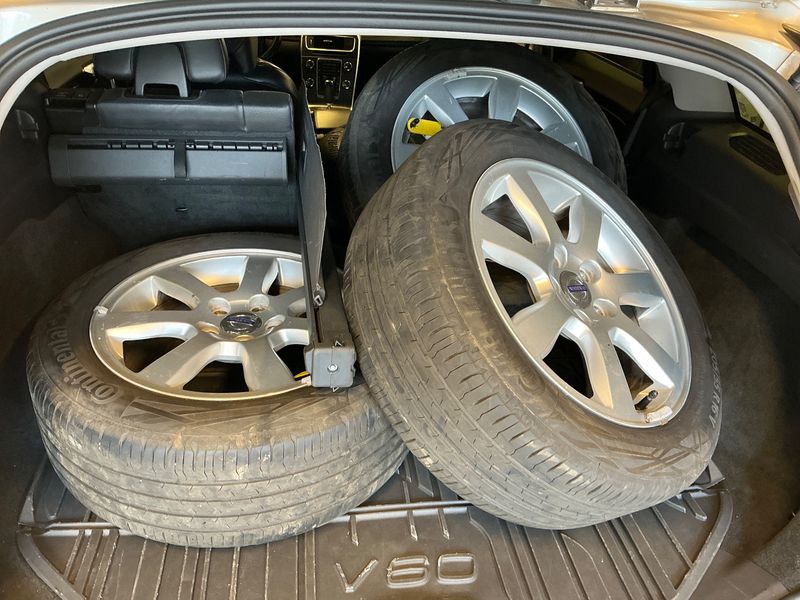 Volvo V60 1.6 T4F Momentum 2012 – снимка 15