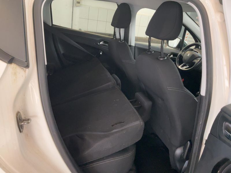 Peugeot 208 1.6 HDi Style 2015 – снимка 20