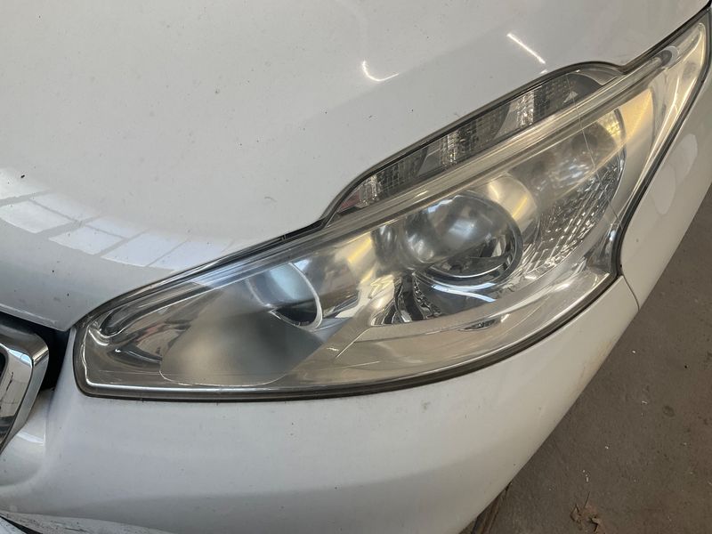 Peugeot 208 1.6 HDi Style 2015 – снимка 45