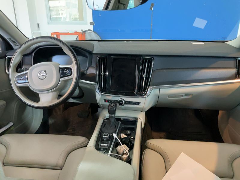 Volvo V90 Cross Country 2.0 T5 Business Plus AWD 2019 – снимка 17