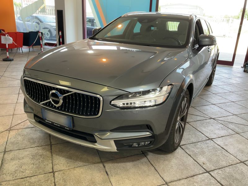 Volvo V90 Cross Country 2.0 T5 Business Plus AWD 2019 – снимка 1