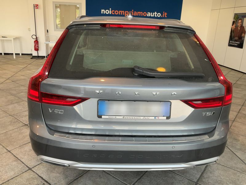 Volvo V90 Cross Country 2.0 T5 Business Plus AWD 2019 – снимка 7