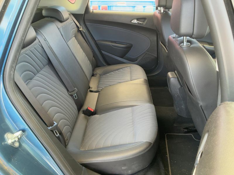 Opel Astra 1.7 CDTI Excellence 2013 – снимка 14