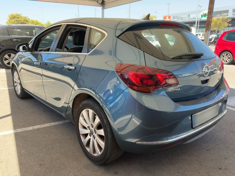 Opel Astra 1.7 CDTI Excellence 2013 – снимка 3