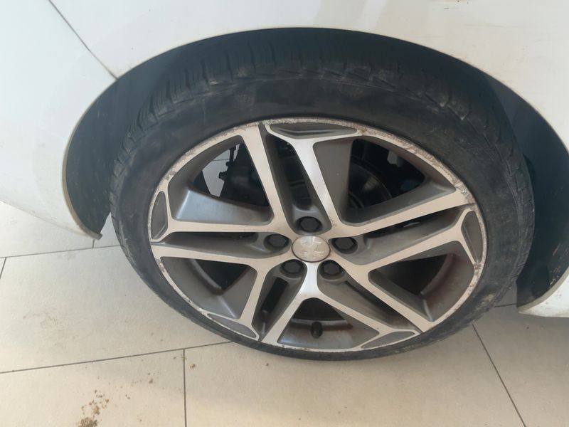 Peugeot 308 2.0 Blue-HDi Allure 2015 – снимка 9