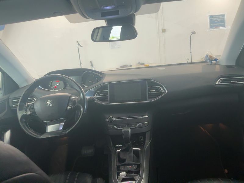 Peugeot 308 2.0 Blue-HDi Allure 2015 – снимка 17