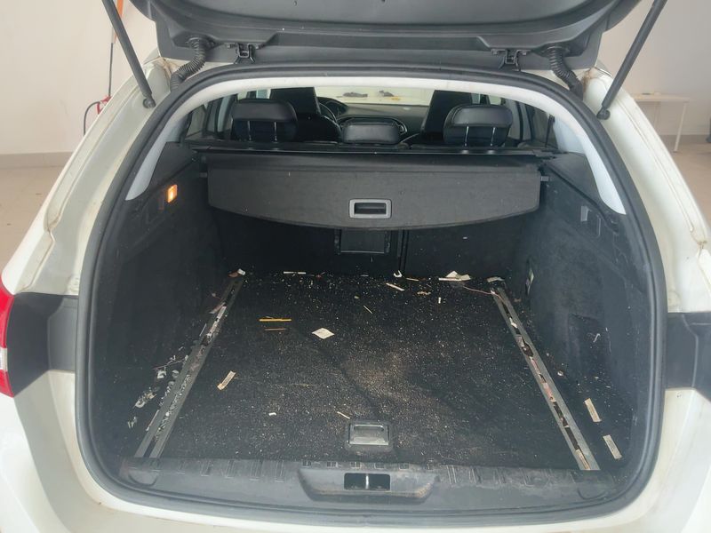 Peugeot 308 2.0 Blue-HDi Allure 2015 – снимка 15