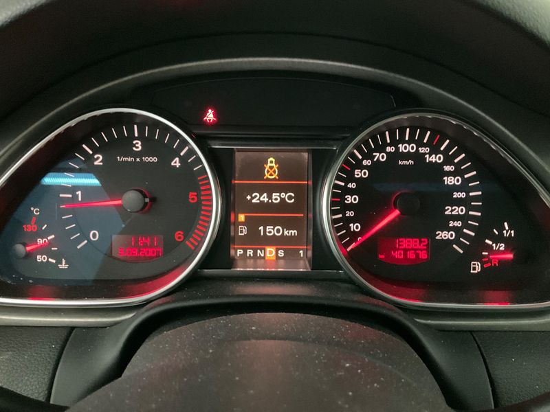 Audi Q7 3.0 V6 TDI quattro 2006 – снимка 4
