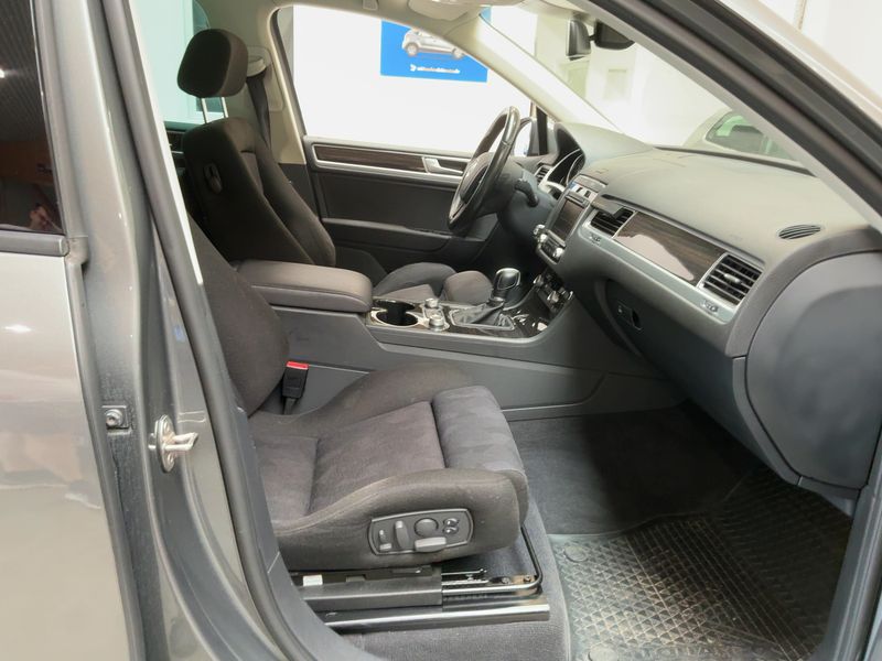 Volkswagen Touareg 3.0 V6 TDI Terrain Tech BlueMotion Tech 2015 – снимка 17