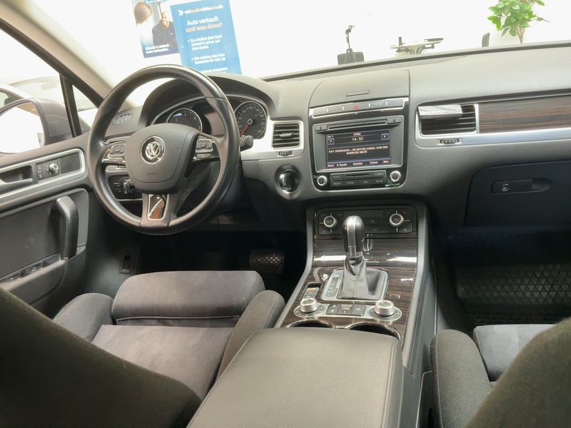 Volkswagen Touareg 3.0 V6 TDI Terrain Tech BlueMotion Tech 2015 – снимка 18