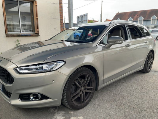 Ford Mondeo 2.0 EcoBoost Titanium 2015 – снимка 2