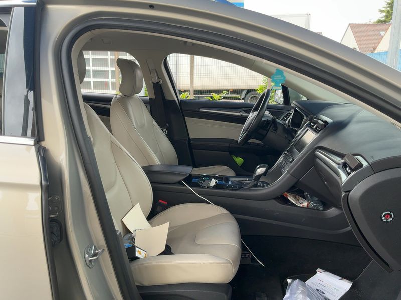 Ford Mondeo 2.0 EcoBoost Titanium 2015 – снимка 16