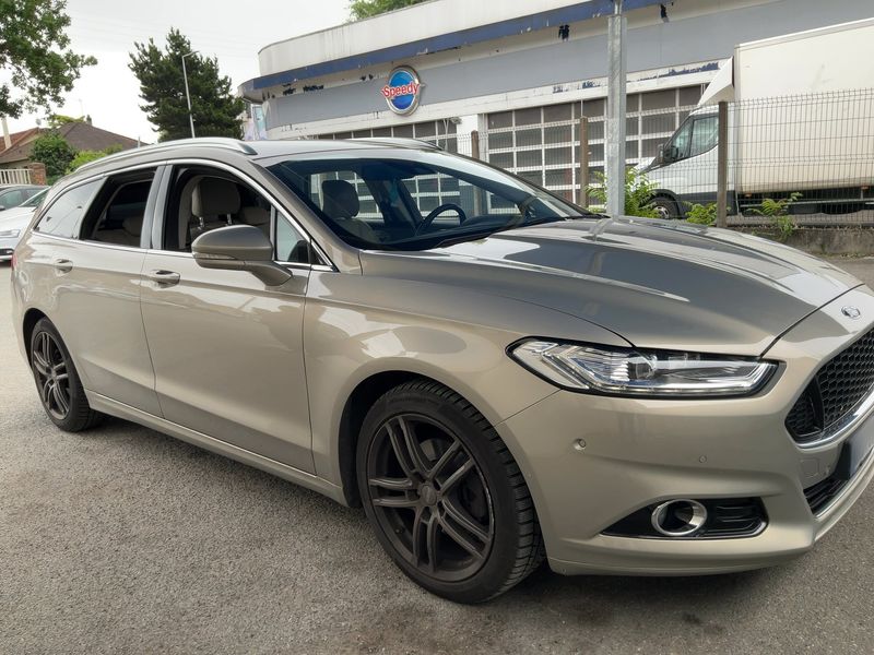 Ford Mondeo 2.0 EcoBoost Titanium 2015 – снимка 12