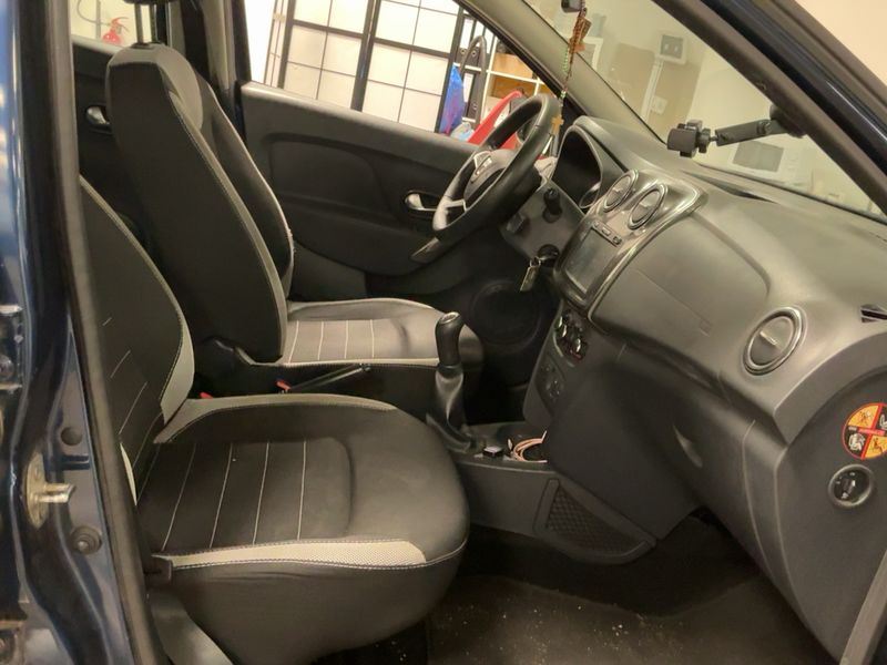 Dacia Sandero 0.9 TCe Stepway 2017 – снимка 16
