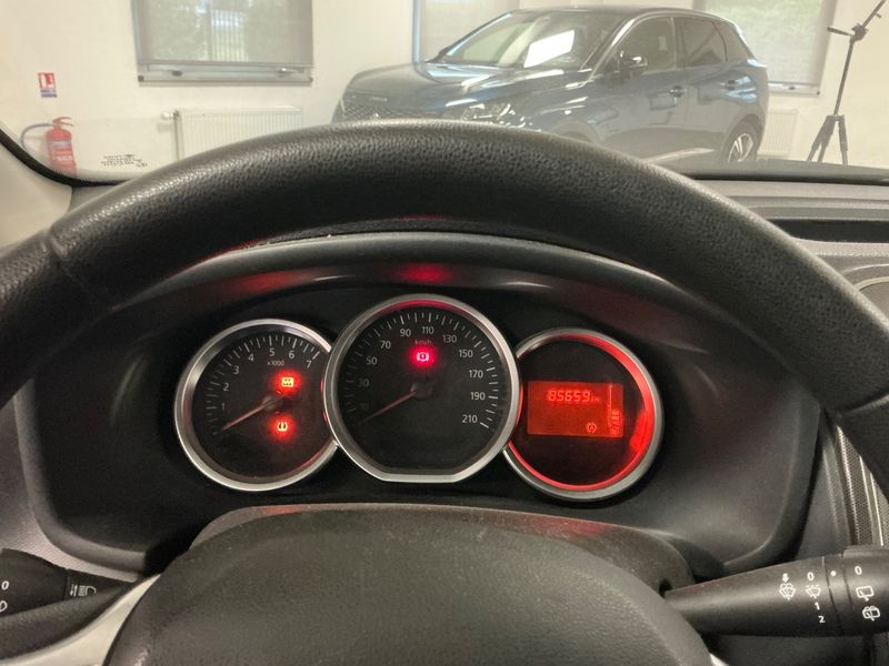 Dacia Sandero 0.9 TCe Stepway 2017 – снимка 18