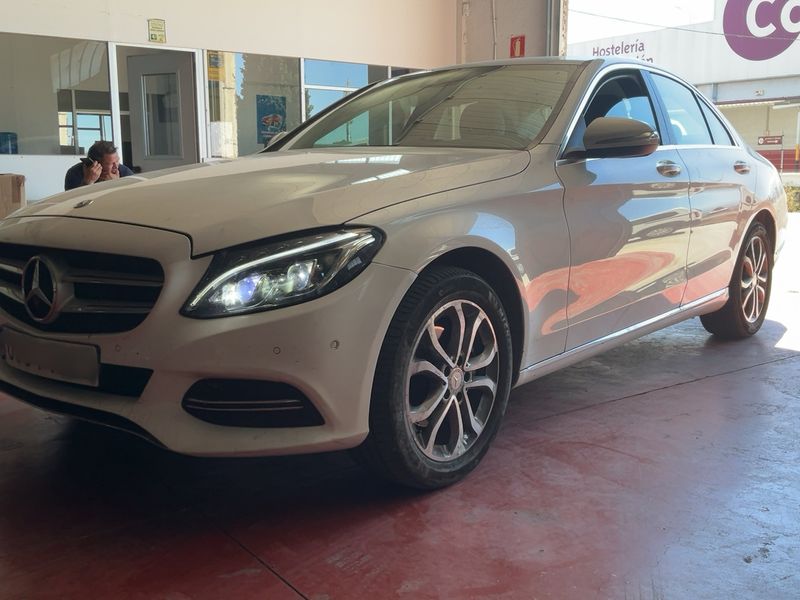 Mercedes-Benz C-Klasse C 220 d BlueTEC Avantgarde 2014 – снимка 2