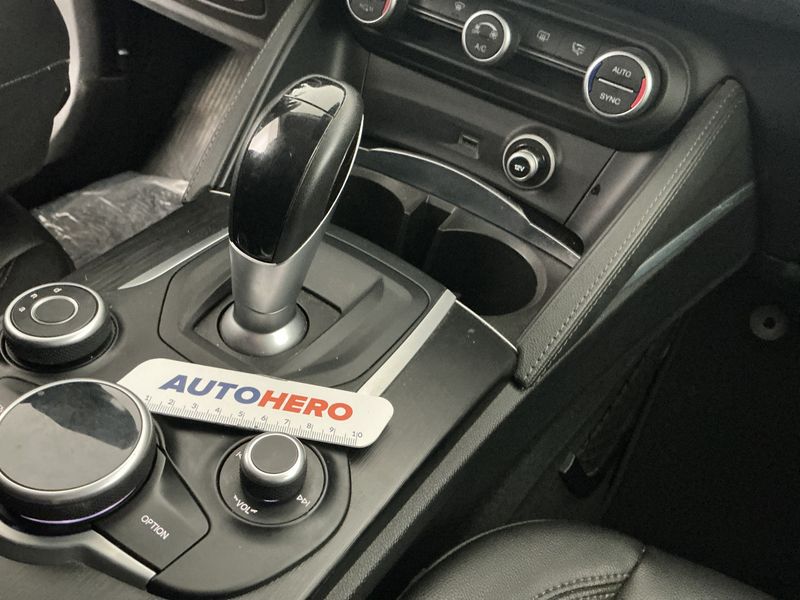 Alfa Romeo Stelvio 2.2 JTDM Super Q4 2018 – снимка 25