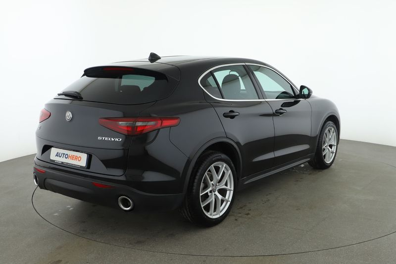Alfa Romeo Stelvio 2.2 JTDM Super Q4 2018 – снимка 8