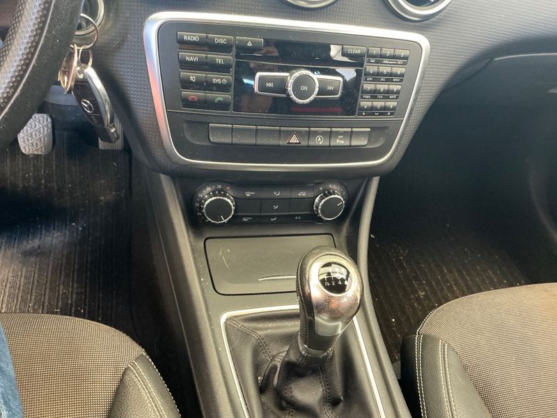Mercedes-Benz A-Klasse A 180 CDI BlueEfficiency Style 2014 – снимка 24