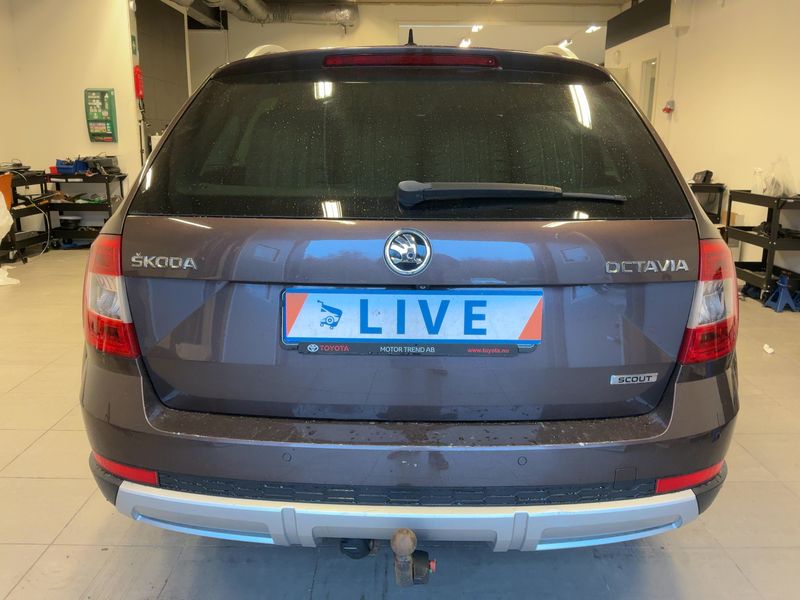 Skoda Octavia 2.0 TDI Scout 4x4 2016 – снимка 7