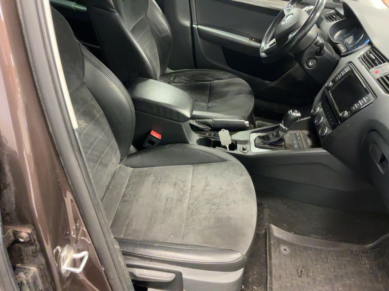Skoda Octavia 2.0 TDI Scout 4x4 2016 – снимка 17