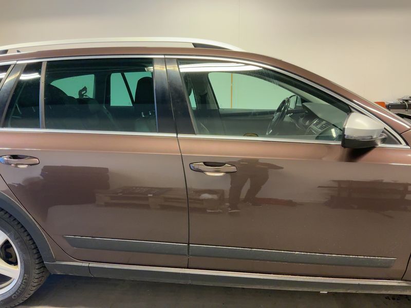 Skoda Octavia 2.0 TDI Scout 4x4 2016 – снимка 10