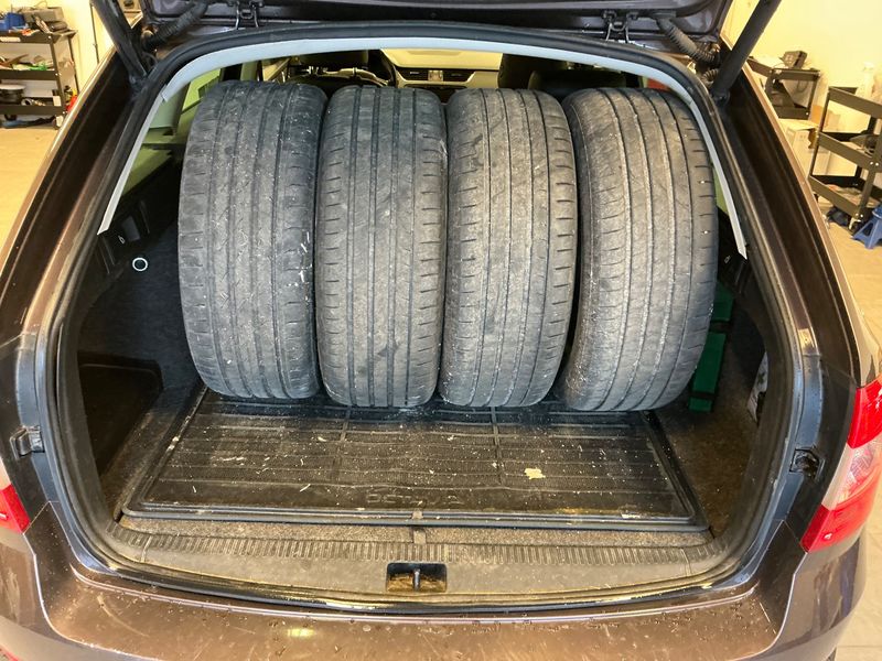 Skoda Octavia 2.0 TDI Scout 4x4 2016 – снимка 16