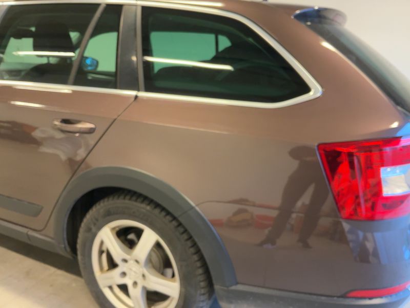 Skoda Octavia 2.0 TDI Scout 4x4 2016 – снимка 6