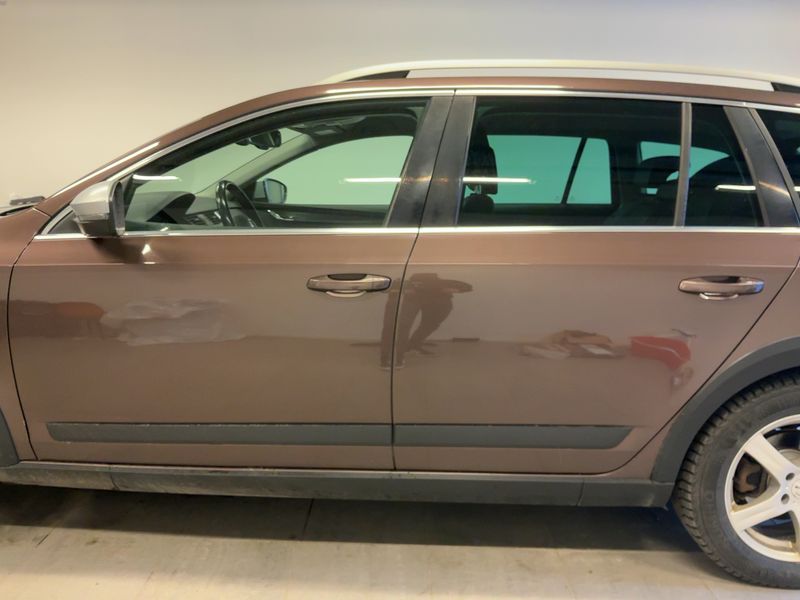 Skoda Octavia 2.0 TDI Scout 4x4 2016 – снимка 4