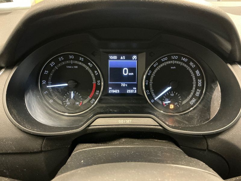 Skoda Octavia 2.0 TDI Scout 4x4 2016 – снимка 19