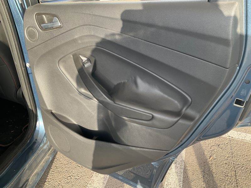 Ford Kuga 1.5 EcoBoost ST-Line Limited Edition 2019 – снимка 26