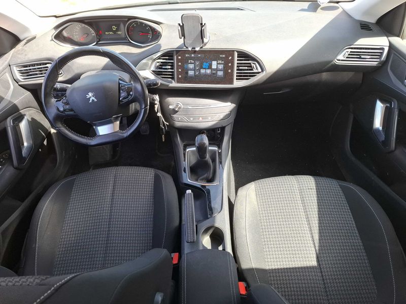 Peugeot 308 1.2 e-THP Style 2017 – снимка 11