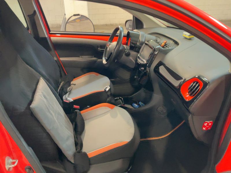 Toyota Aygo 1.0 X-Cite 2014 – снимка 16