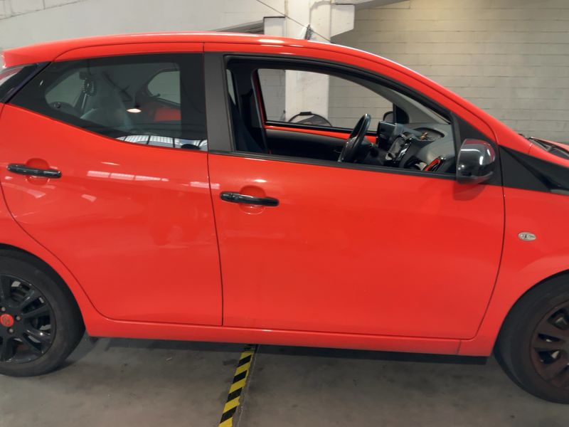 Toyota Aygo 1.0 X-Cite 2014 – снимка 10