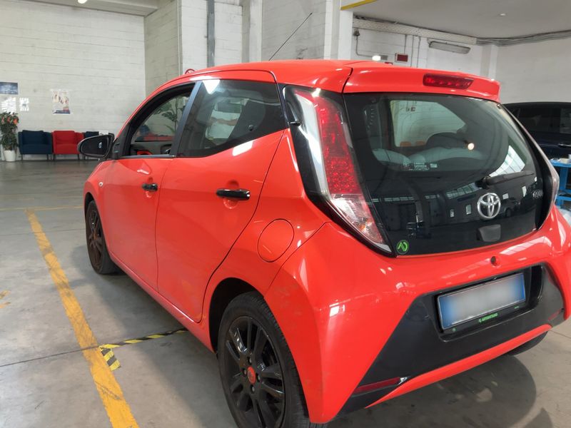 Toyota Aygo 1.0 X-Cite 2014 – снимка 6